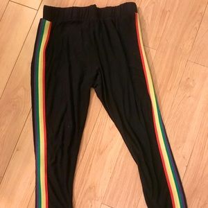 Blk Leggings W/Rainbow Side Stripes, L